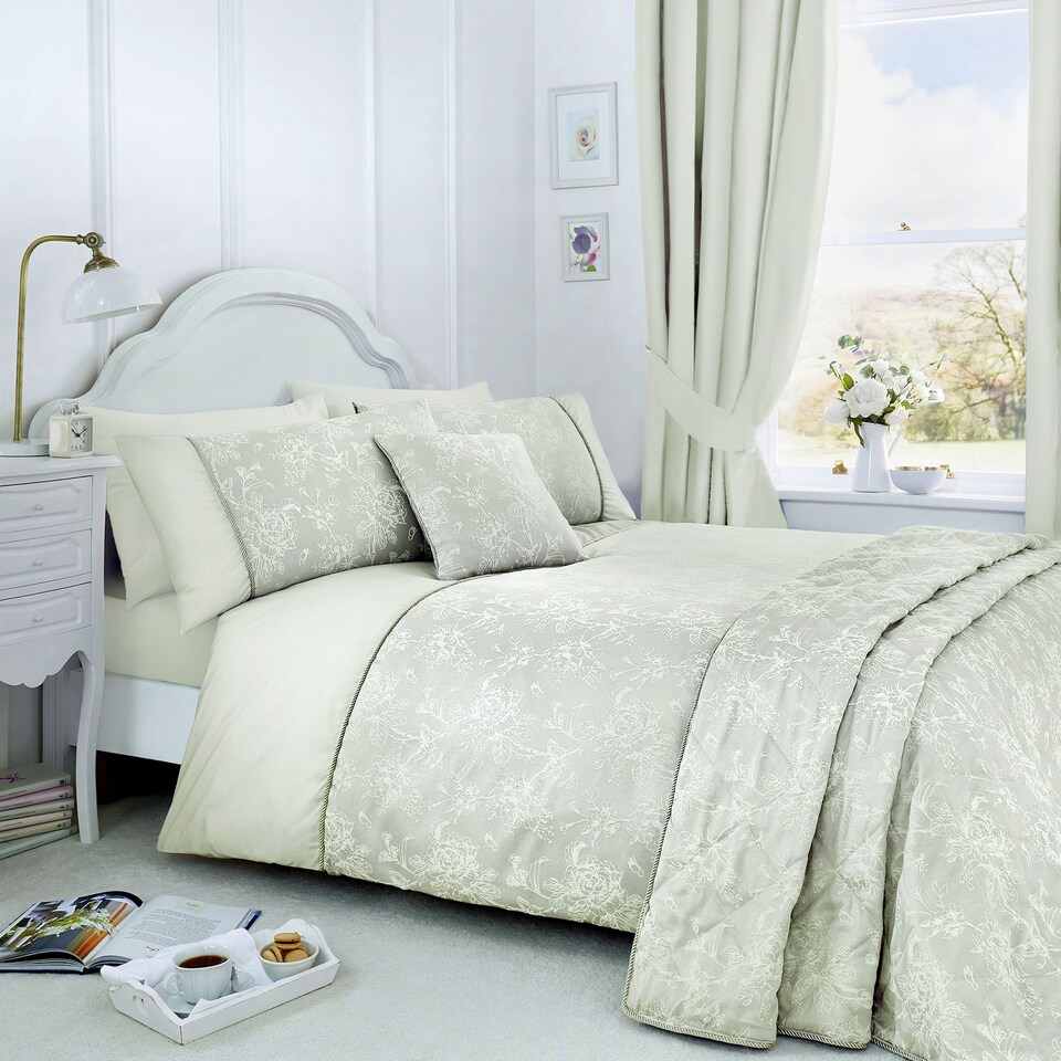 image 1 of D & D Jasmine Bedspread Green