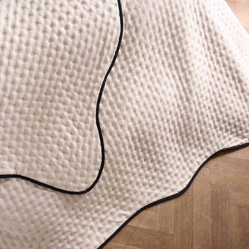 image 1 of OHS Scallop Edge Quilted Throw Lightweight Blanket Bedspread | Cream | Cream/Black | One Size