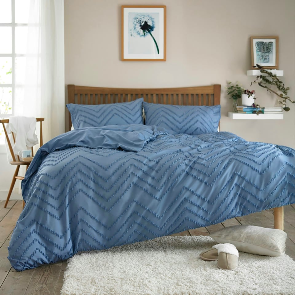 image 1 of Deluxe Tufted Microfibre Zigzag Duvet Cover Set White | White | Super King