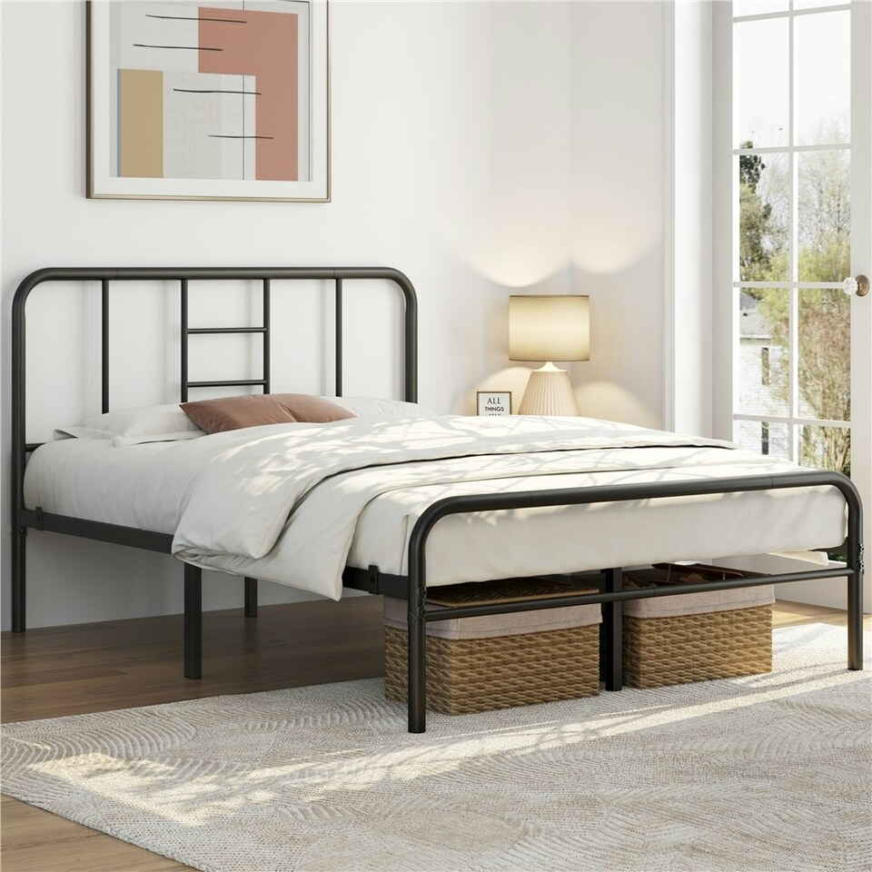 image 1 of Yaheetech Romantic 4ft6 Double Metal-Framed Bed with High Headboard Black