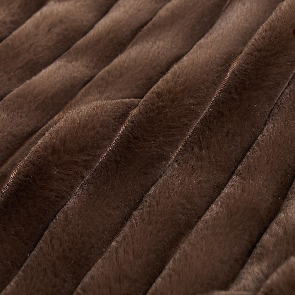 image 1 of OHS Faux Fur Ribbed Fleece Throw Over Bed Blanket Winter Warm Supersoft - 125 x 150cm | Brown | Chocolate
