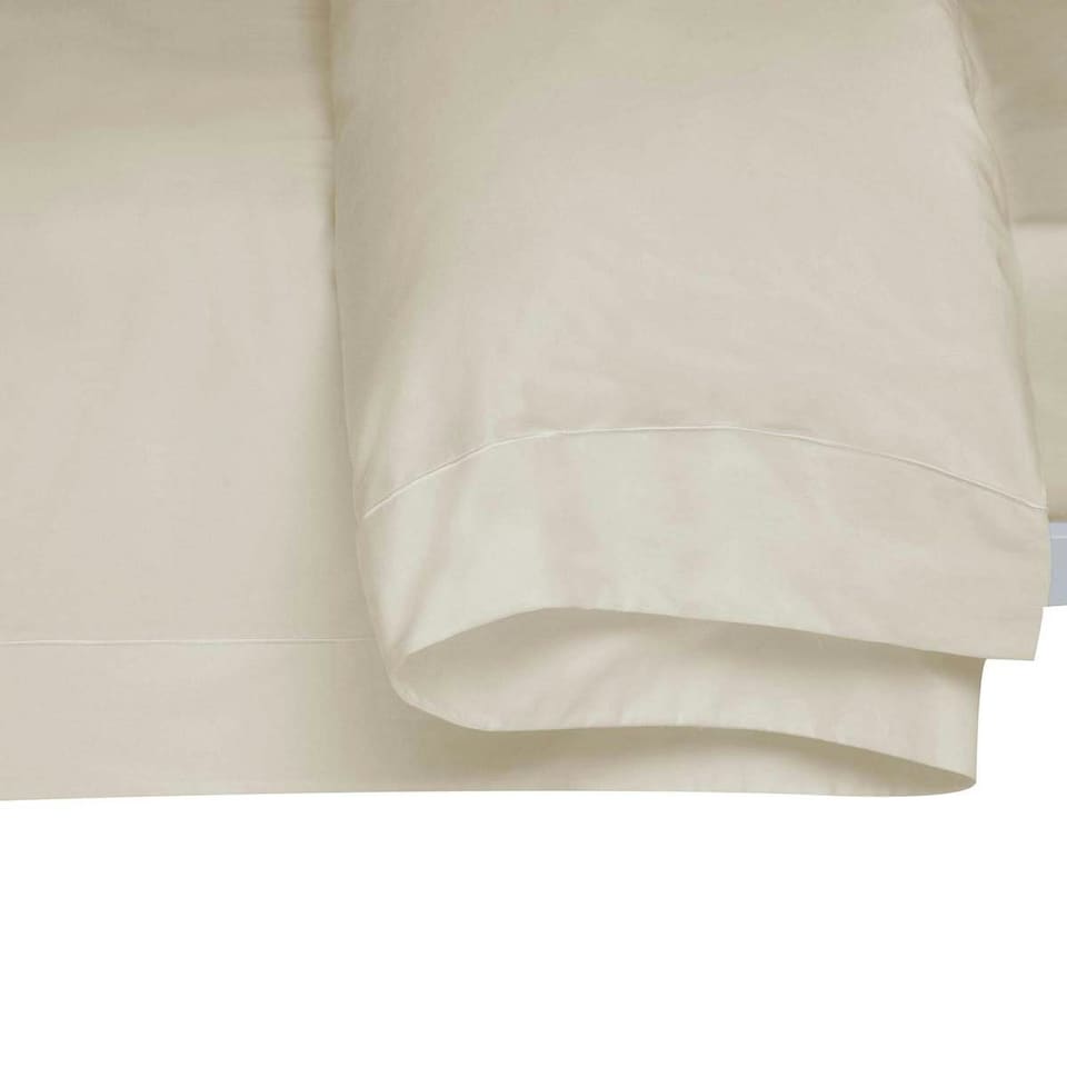 image 1 of Belledorm 400 Thread Count Egyptian Cotton Oxford Duvet Cover - Cream - Kingsize