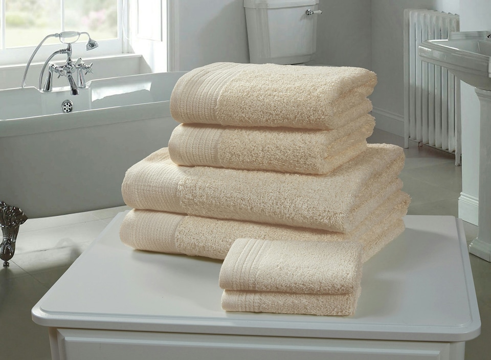 image 1 of Chatsworth 600gsm Pure Cotton Towels Soft & Absorbent | Purple | Damson | 1