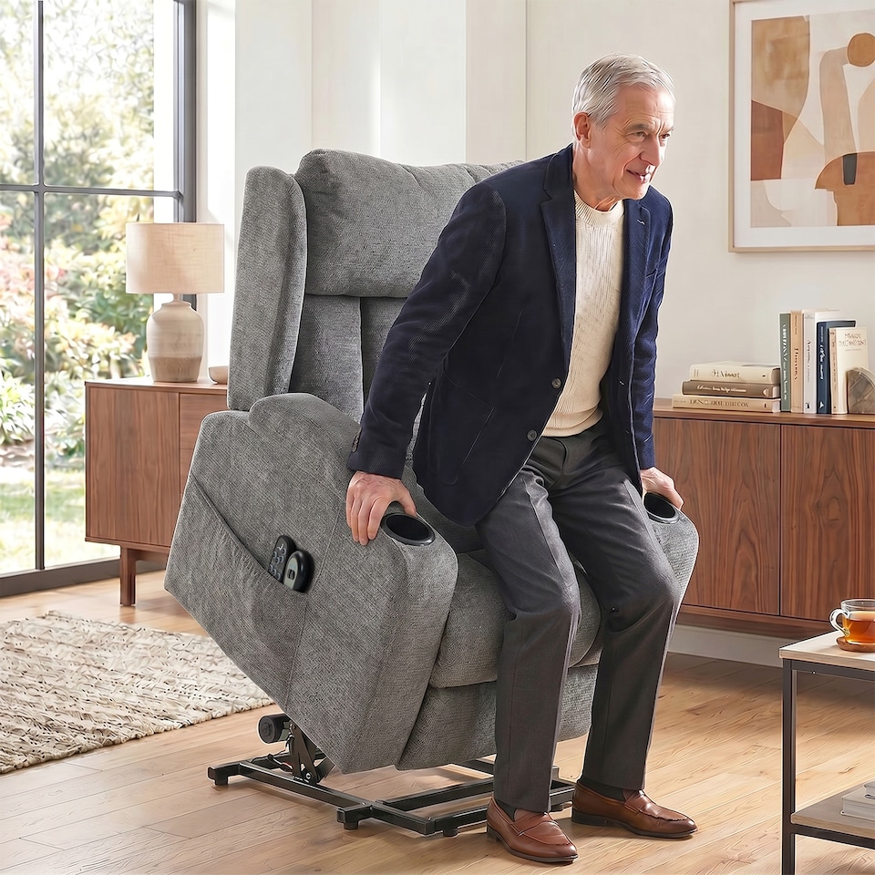 image 1 of HOMCOM Power Recliner Chair w/ Massage and Heat, Electric Lift Chair