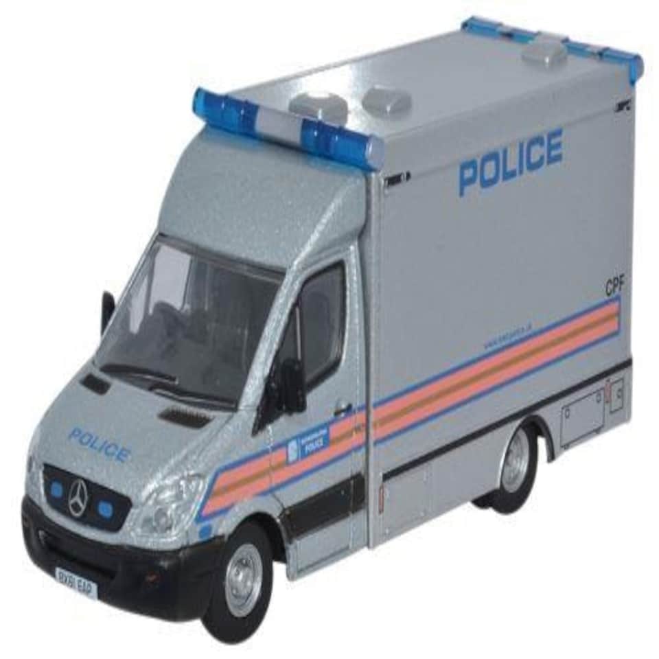 Oxford Diecast Mercedes Ambulance Explosives Ordnance Disposal Met Police