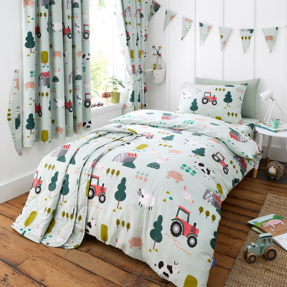 image 1 of Happy Linen Company Barn Yard Farm Animals Fitted Sheet Bedsheet Bedding Bed Linen | Green | Single