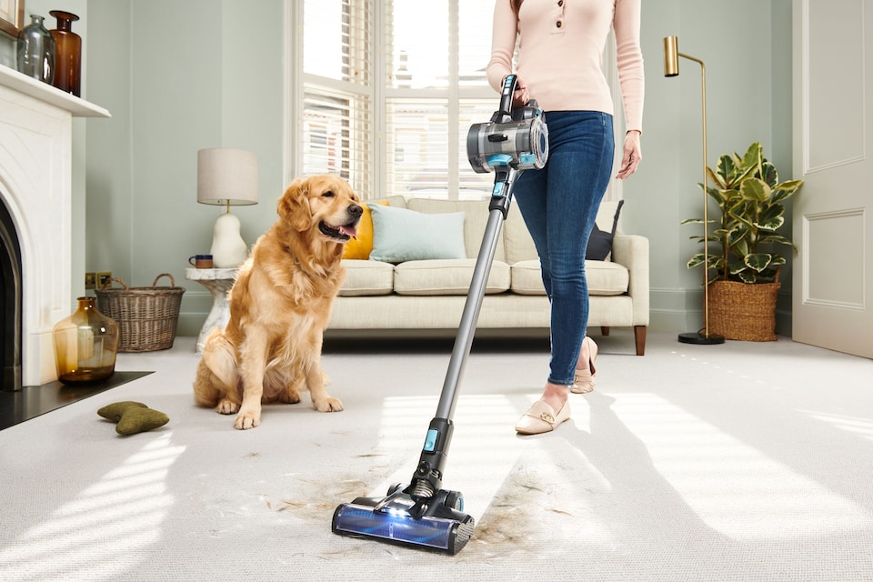 image 1 of VAX Blade 4 Classic Plus Cordless Vacuum Cleaner CLSV-B4CA