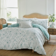 Wylder Bella Reversible Floral Double Duvet Cover Set Blue | White | Double