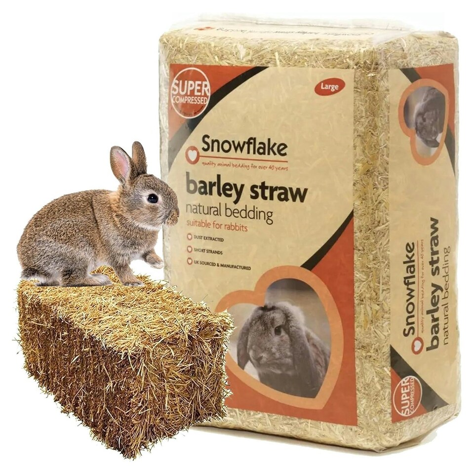 image 1 of 3kg (2 Bags) Soft Flake Barley Straw Medium Animal Bedding For Rabbit & Tortoise