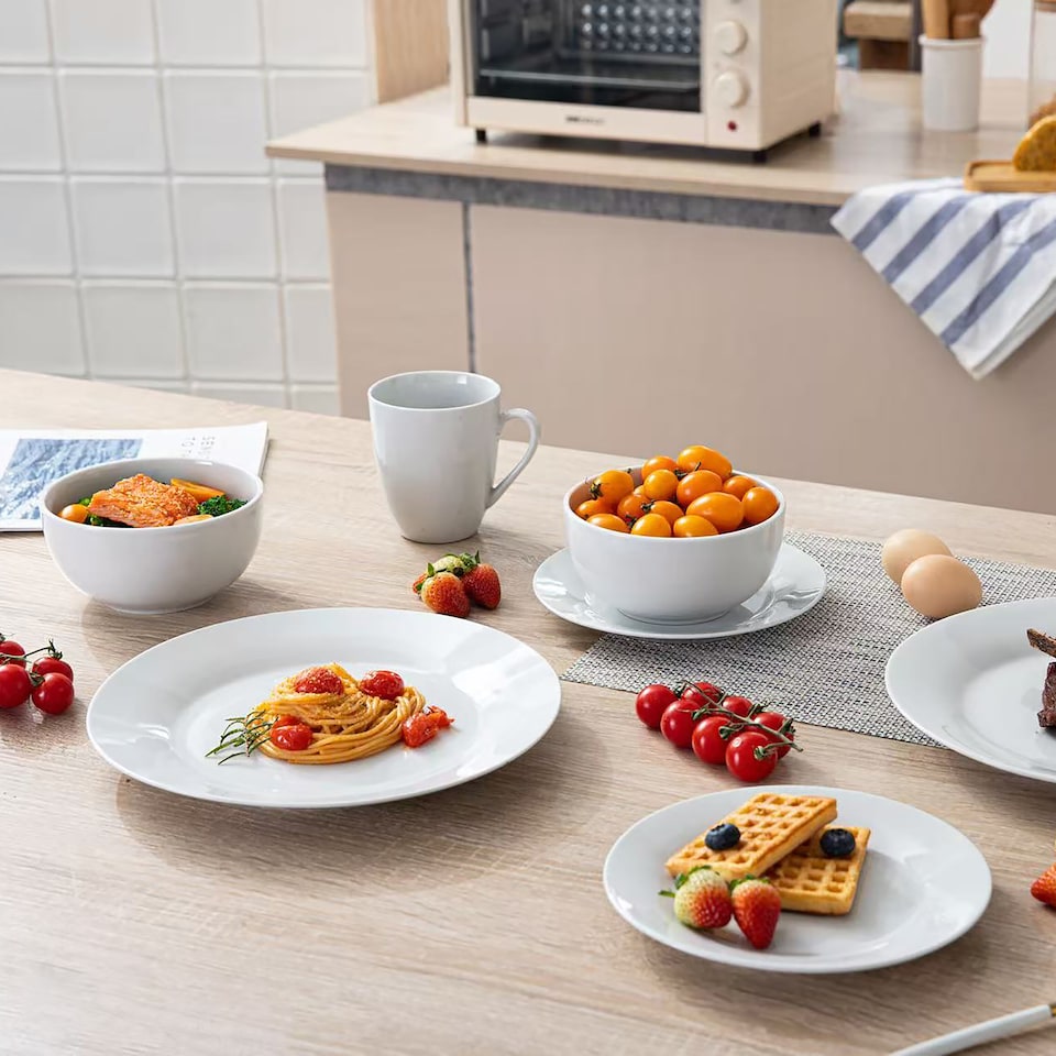 image 1 of simpa Timeless 16PC Plain White Porcelain Dinner Set
