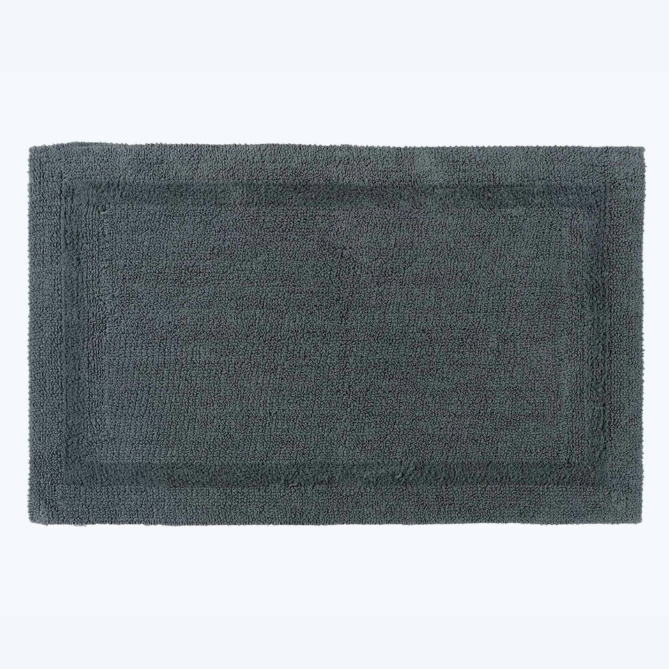 image 1 of Homescapes Luxury Reversible Extra Large Bath Mat | Grey | 70 x 120 cm