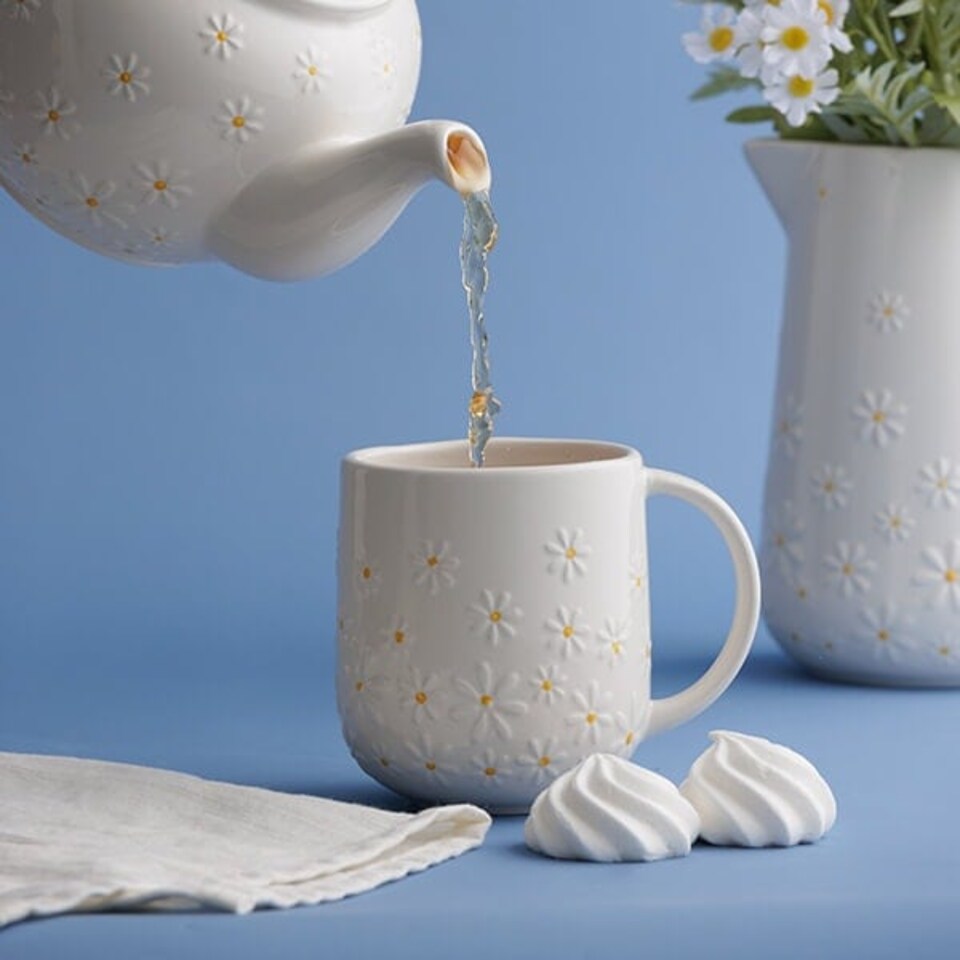 image 1 of Price & Kensington Daisy Mug 360ml | White | 1