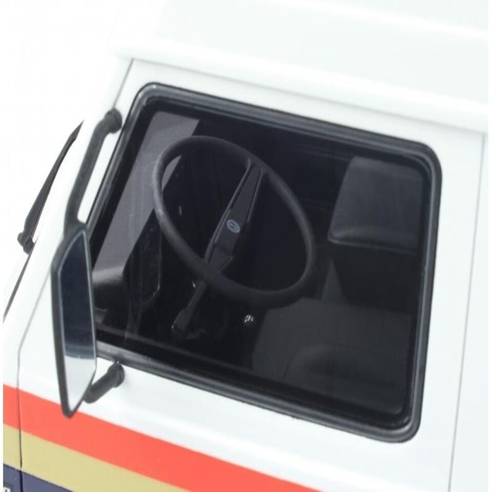 image 1 of VW Volkswagen T35 Assistance Porsche Van 1984 1:18 Scale Otto 907
