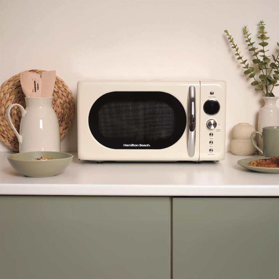 image 1 of Hamilton Beach 20L Retro Cream Microwave
