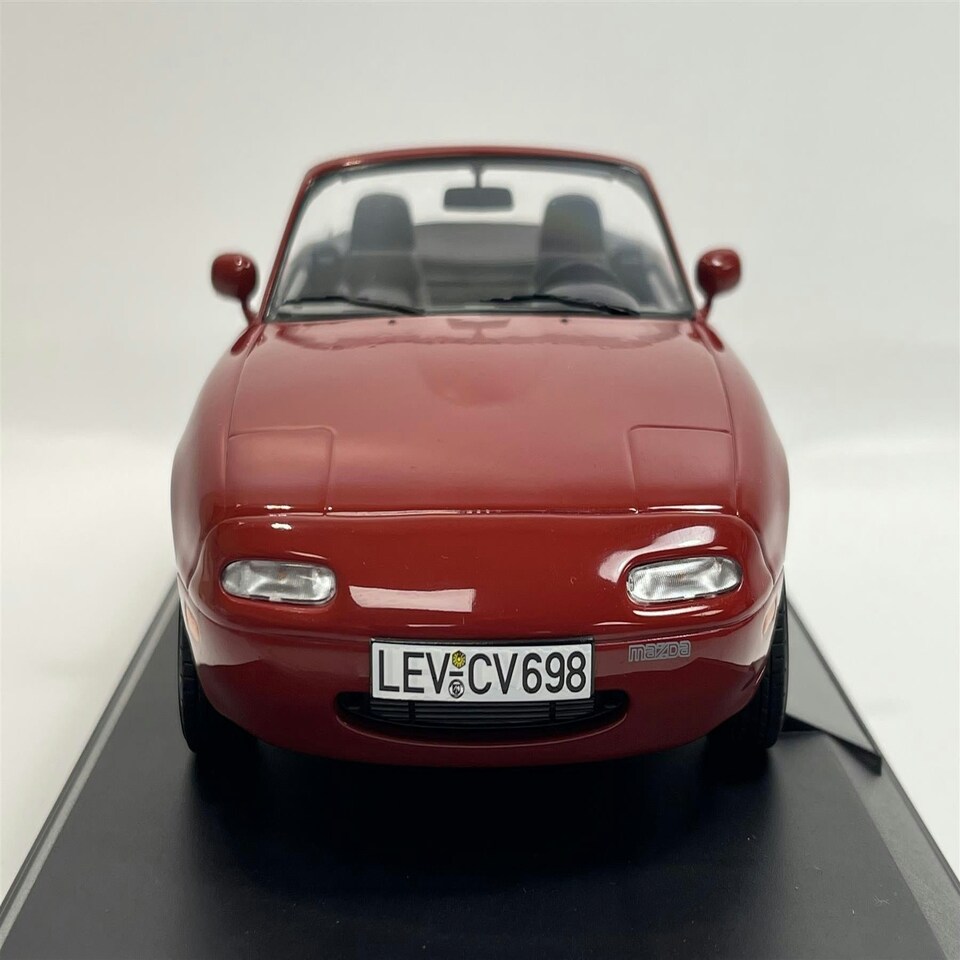 image 1 of Mazda MX5 1989 Red 1:18 Scale Norev 188020