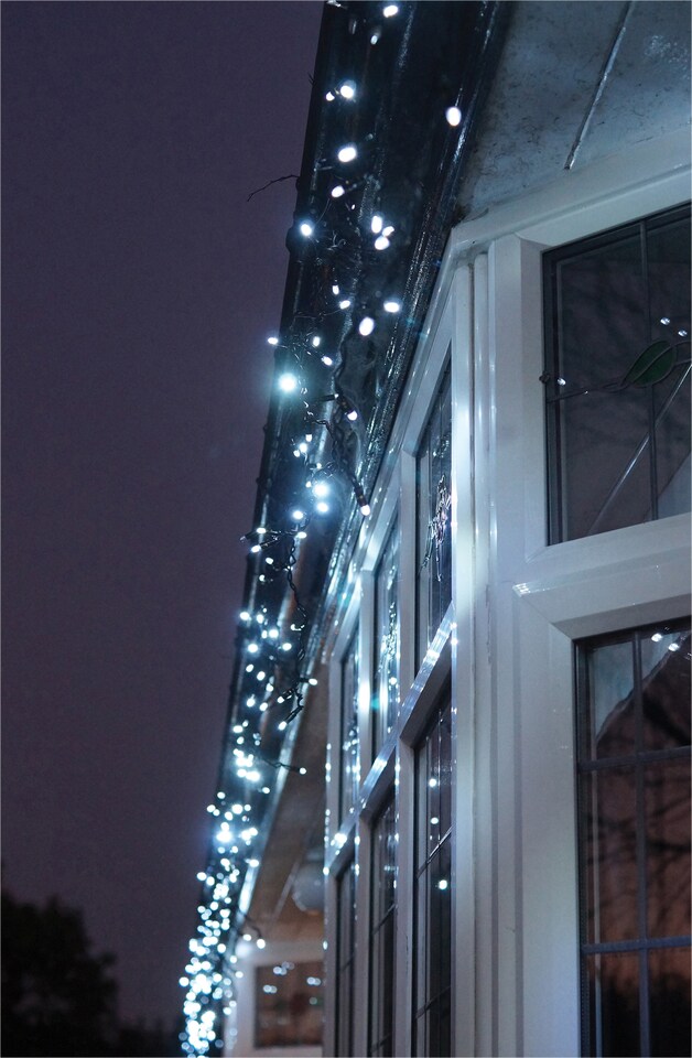 image 1 of Icicle lights Black Rubber 10cm space 60/40/20 Drop 10% 13M