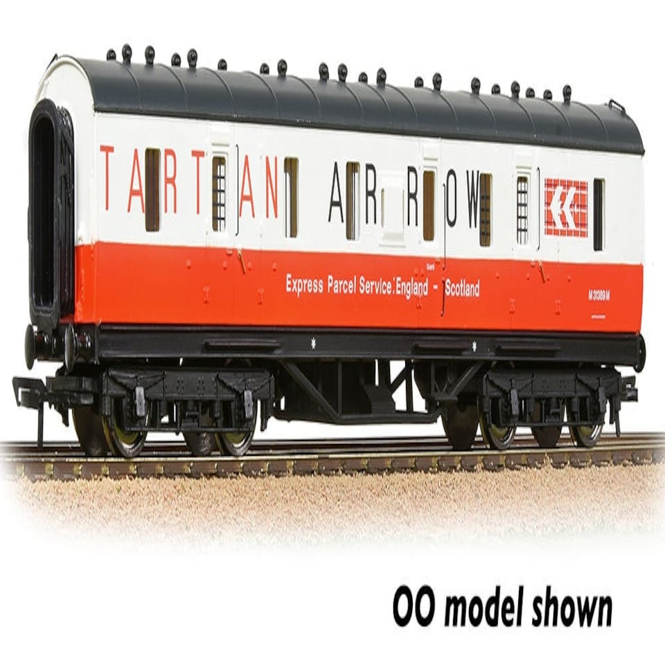 Graham Farish Stanier 50' Full Brake Coach Tartan Arrow