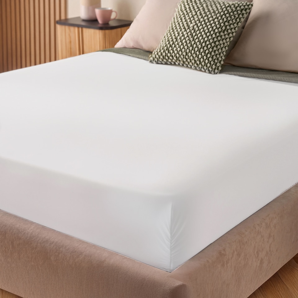 image 1 of Silentnight Supersoft Perfect Fit Fitted Sheet, White