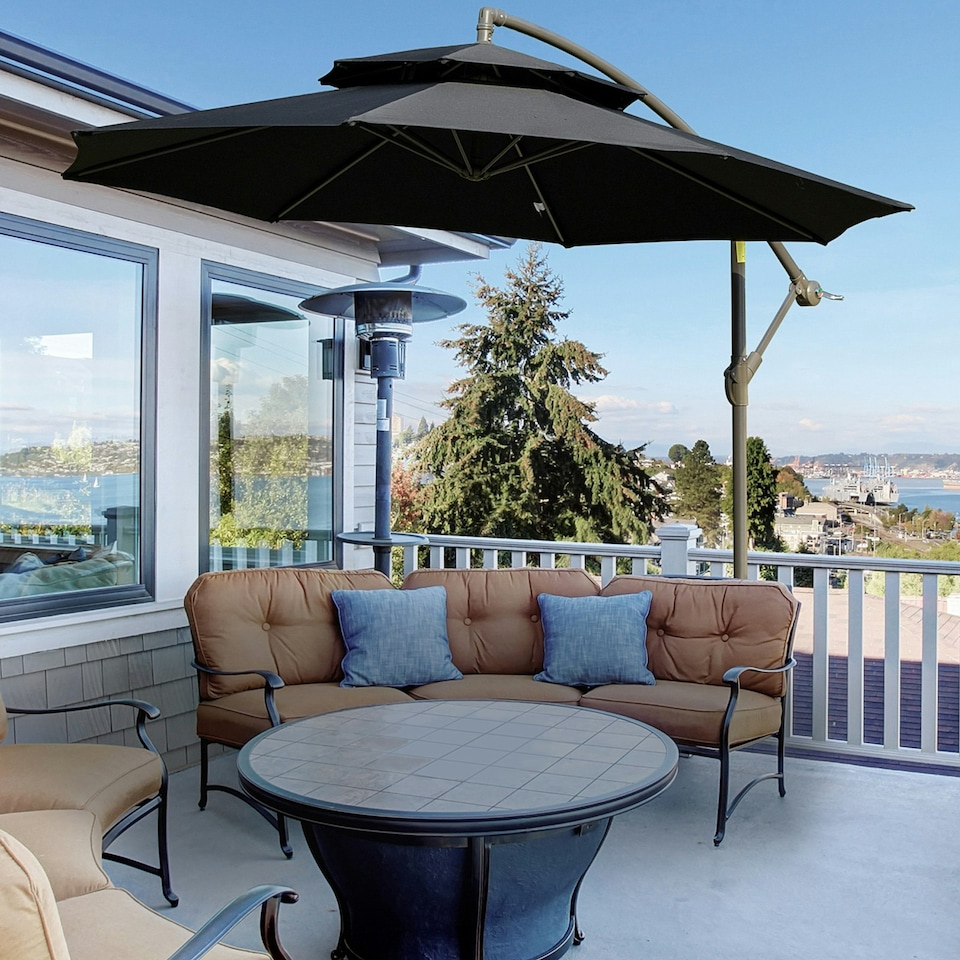 image 1 of Outsunny 2.7m Cantilever Banana Parasol Outdoor with Crank, Black