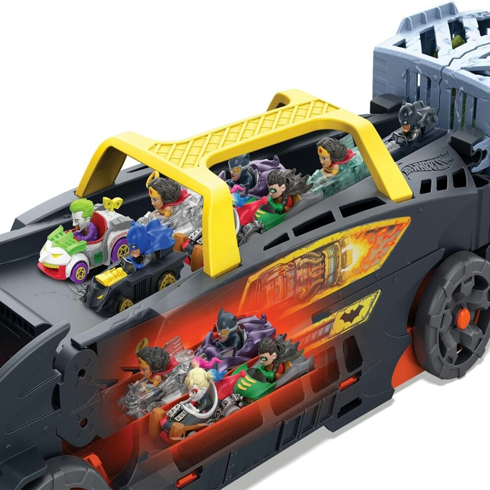image 1 of Hot Wheels - RacerVerse Batman Trackset