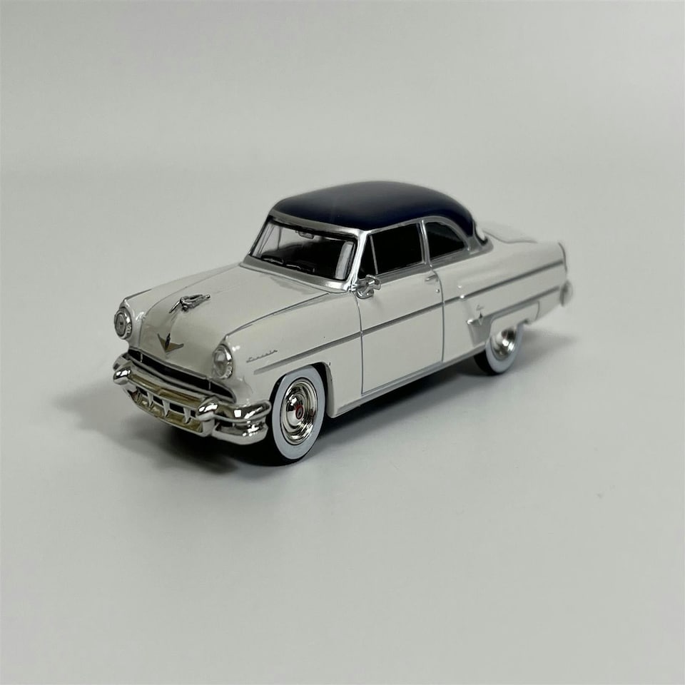 image 1 of Lincoln Capri 1954 Artic White Atlantic Blue LHD 1:64 Mini GT MGT00631L