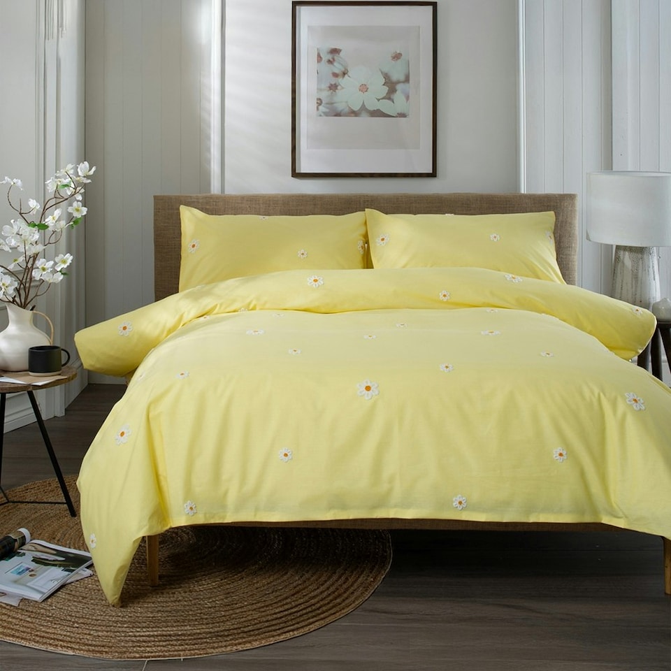 image 1 of Daisies 100% Cotton Tufted Duvet Cover Set – Fresh Summer Floral Design Yellow | Yellow | Super King