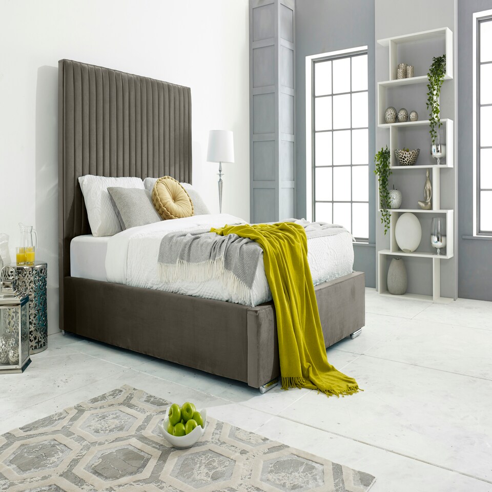 Merki Plush King Bed Frame - Grey