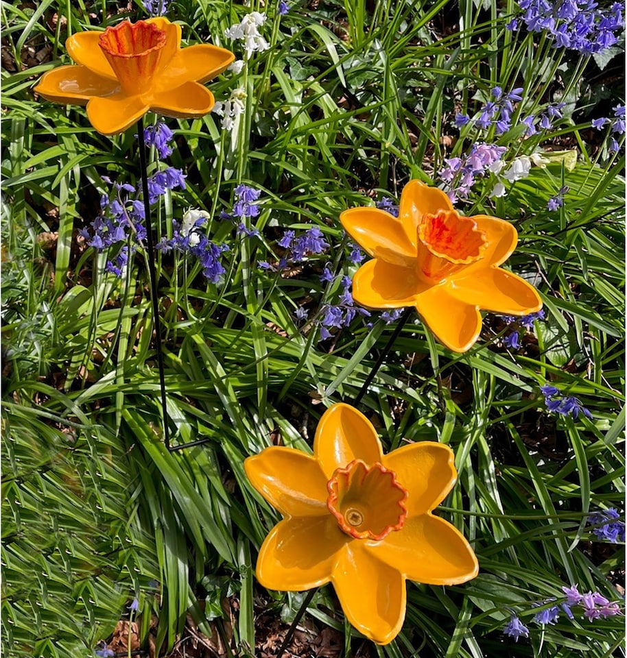 image 1 of Cast Iron Daffodil Bird Feeder Flower Dish (Set of 3)
