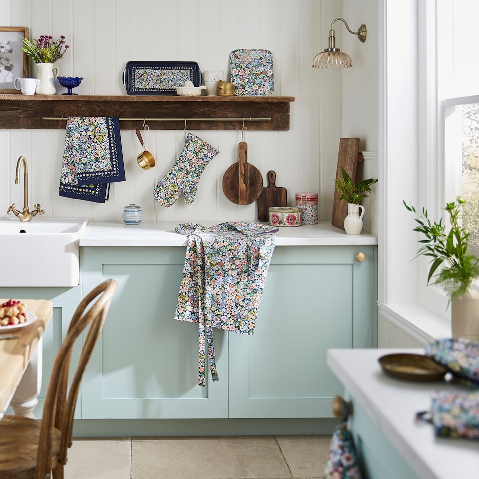image 1 of Ulster Weavers Confetti Floral Apron - Cotton Multi