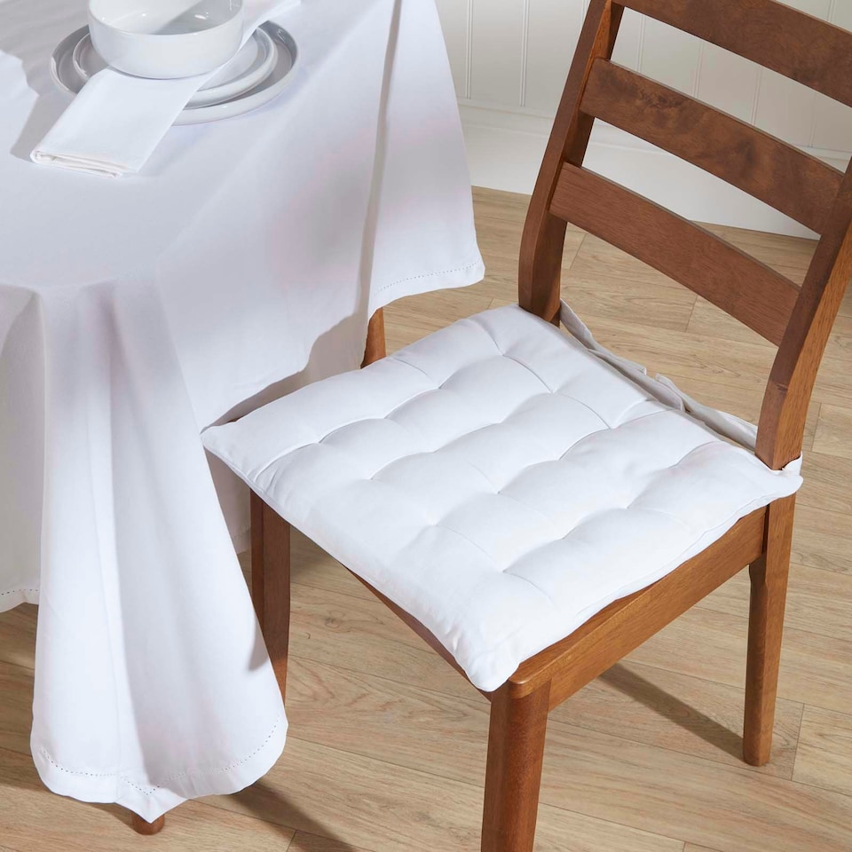 image 1 of Homescapes White Cotton Fabric 4 Napkins Set