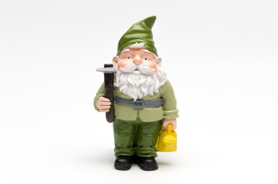 image 1 of Standing Gnome With Watering Can Plant Pot Feet - Set of 3 - L5 x W5.5 x H12 cm | Green