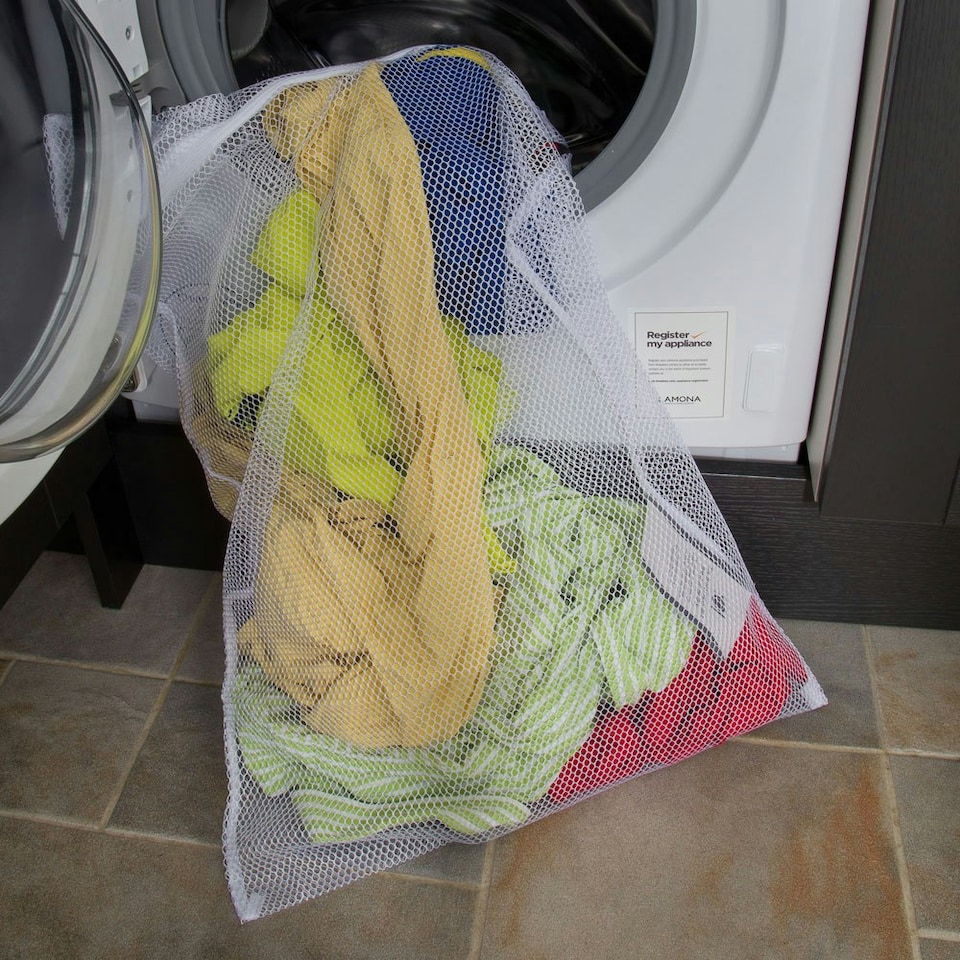 image 1 of 5 x Extra Large Size Net Washing Bags for Laundry with Strong Zip – 75cms x 50cms ( 29" x 20" ) White
