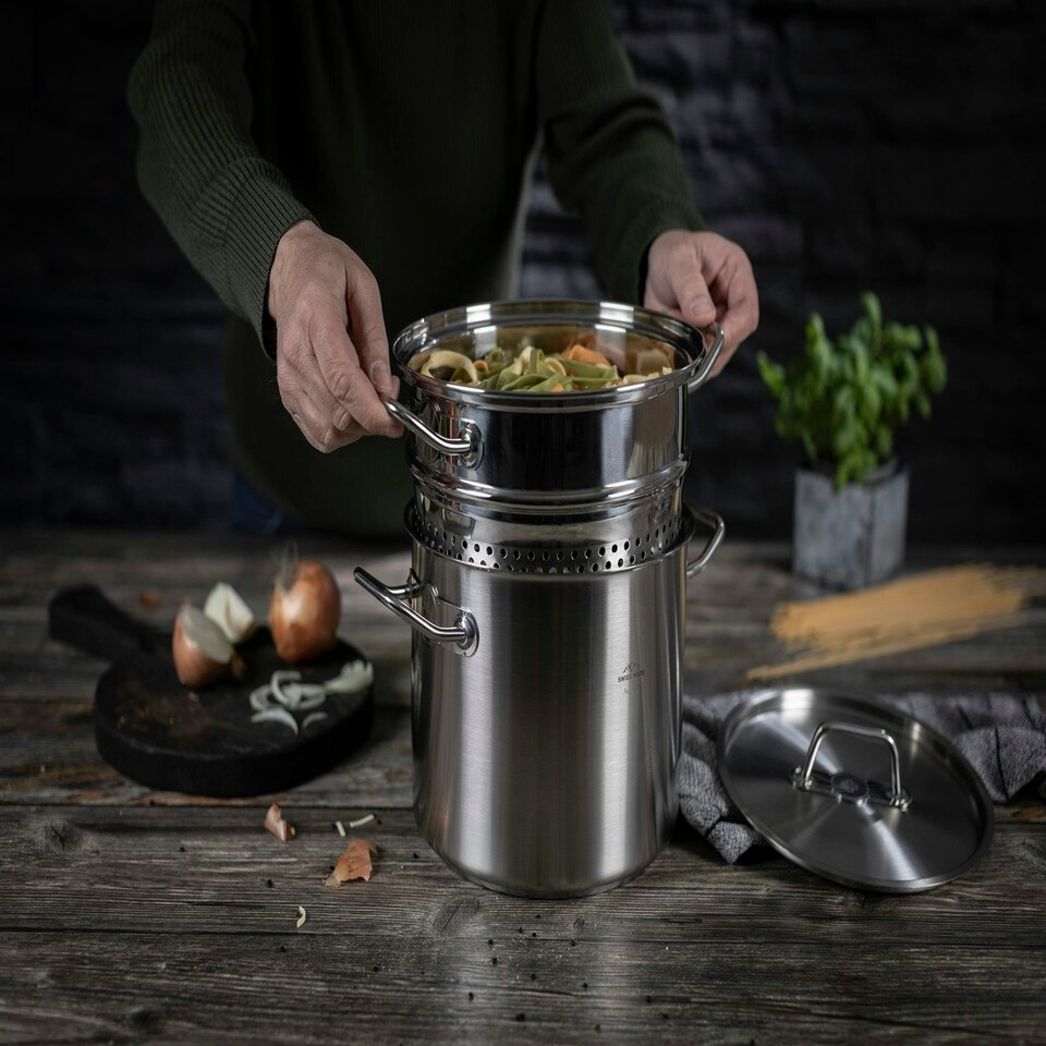 image 1 of Montreux Pasta Pot with Insert 6.5L 22cm