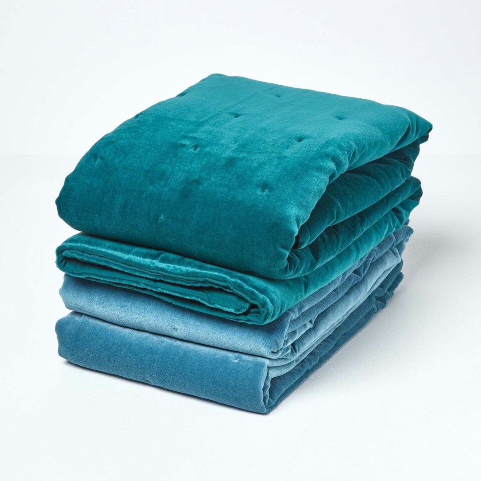 image 1 of Homescapes Blue Velvet Quilted Throw - 125 x 150 cm Blue