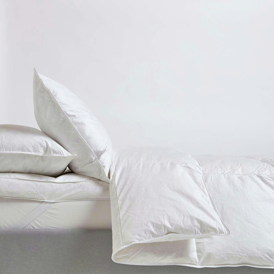 image 1 of Homescapes Goose Feather and Down 13.5 Tog Duvet for Winter, Super King
