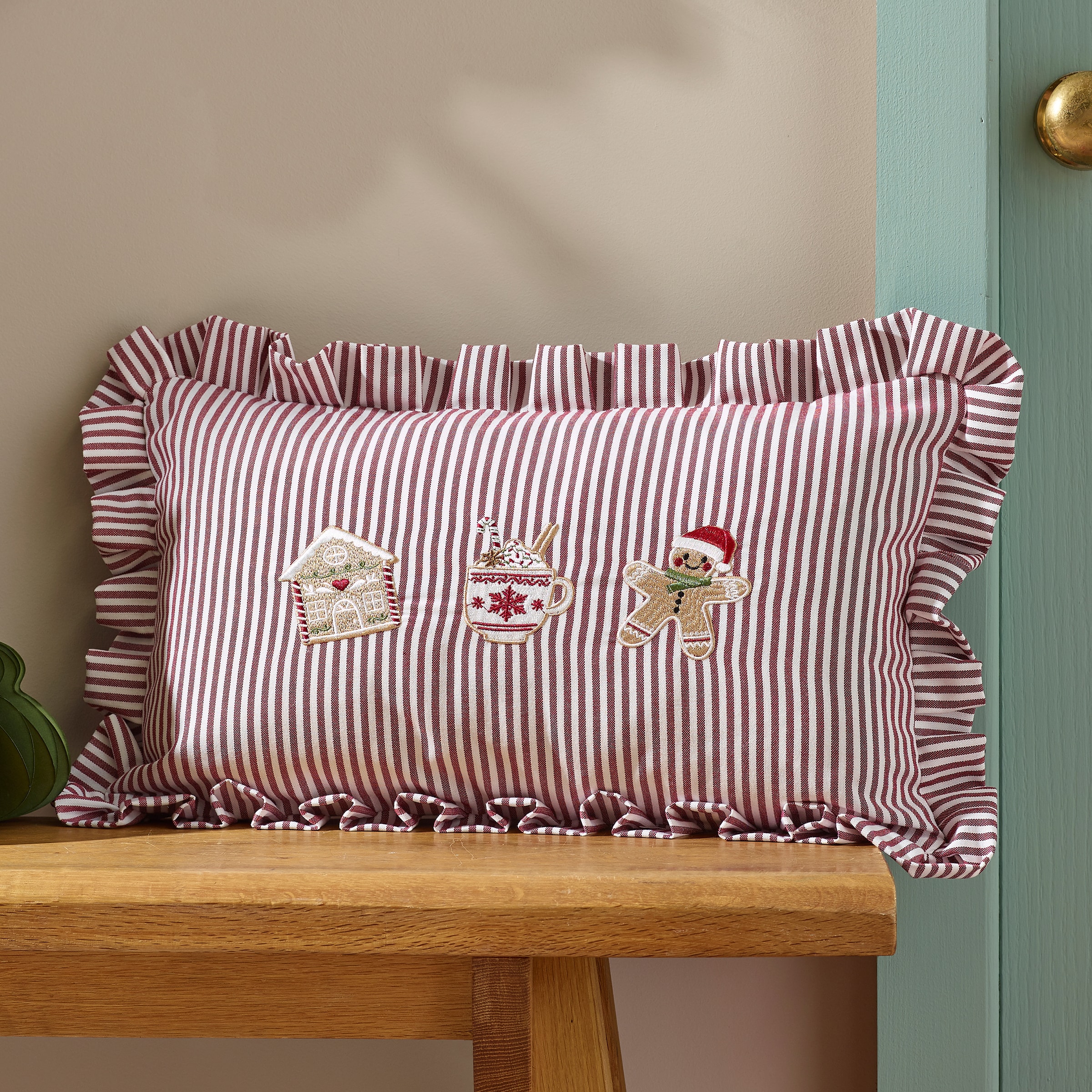 Catherine Lansfield 'Christmas Gingerbread Stripe' Cushion in Natural | Size: 30 cm x 50 cm