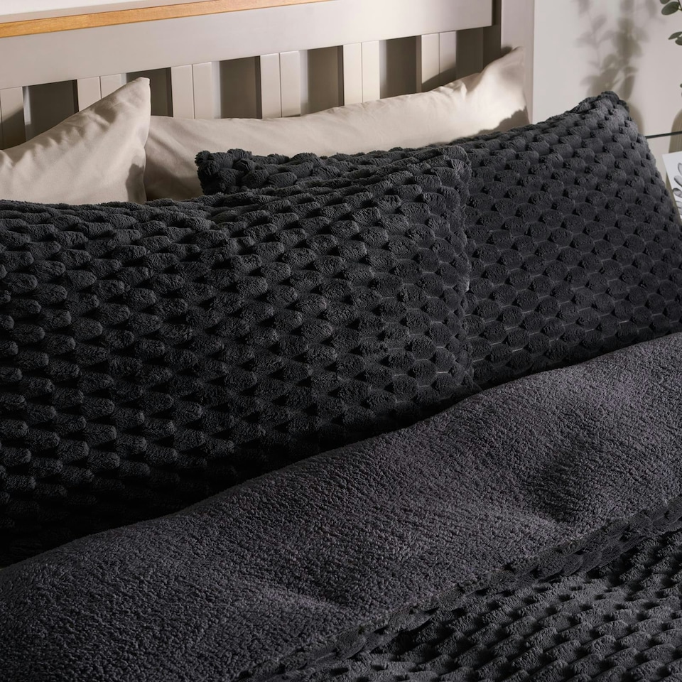 image 1 of OHS Luxury Waffle Textured Fleece Duvet Cover and Pillowcase Bedding Set Grey | Charcoal | Super King