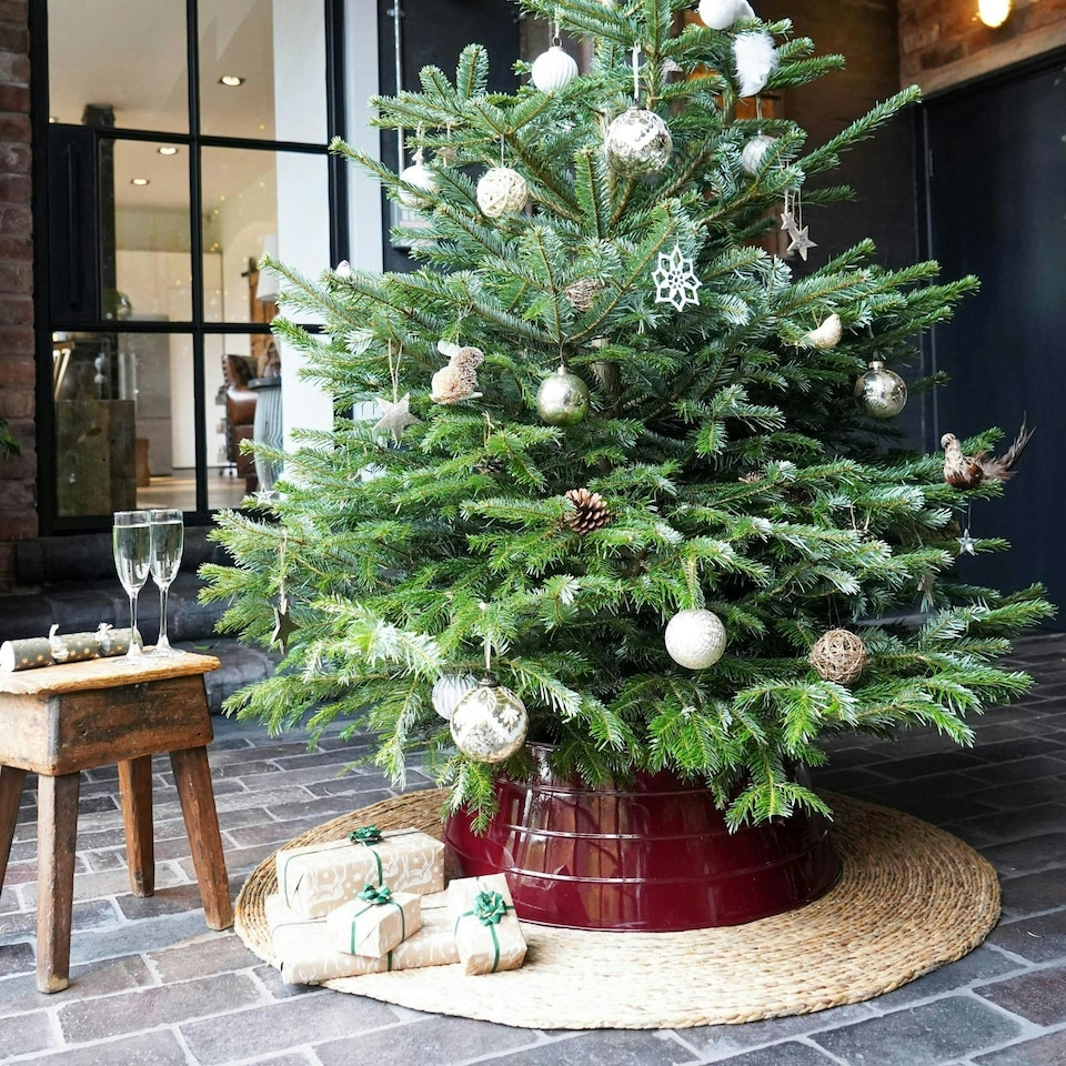 image 1 of Water Hyacinth Christmas Tree Mat N/A