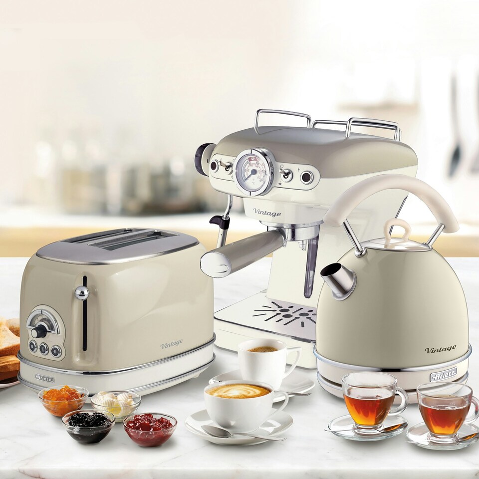 image 1 of Ariete ARPK16 Vintage Retro Dome Kettle, Toaster & Espresso Coffee Machine Set, Cream