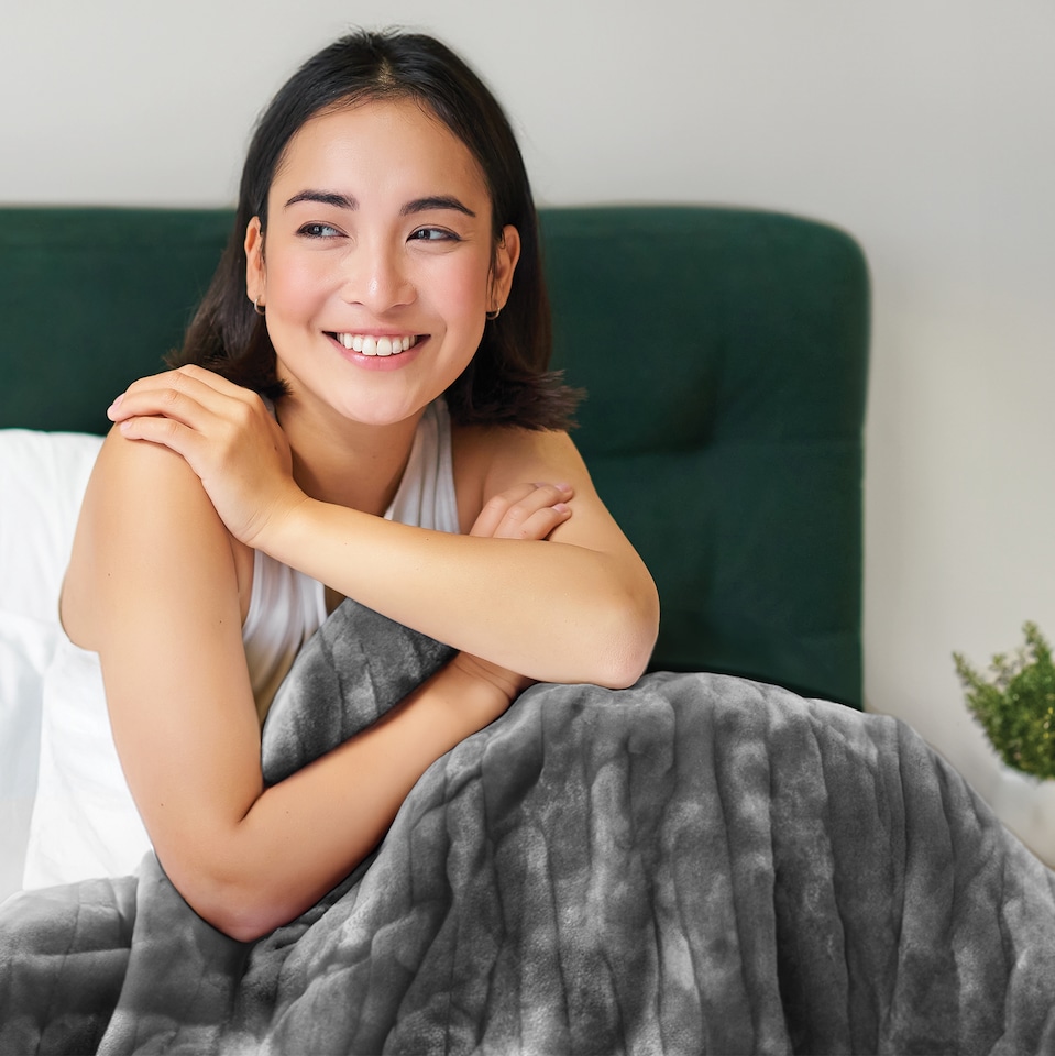 image 1 of Pro Breeze Fleece Electric Heated Throw - Grey