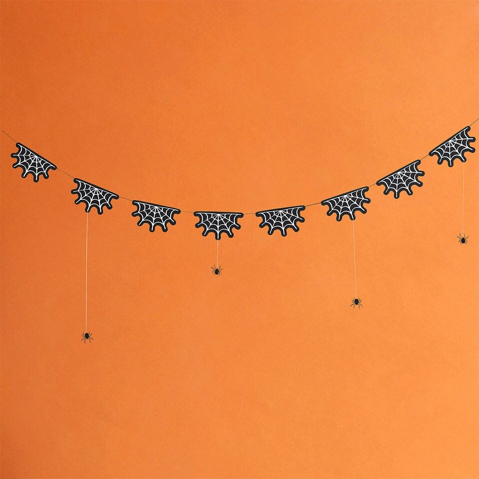 Cobweb Card Party Garland With Hanging Spiders 2m