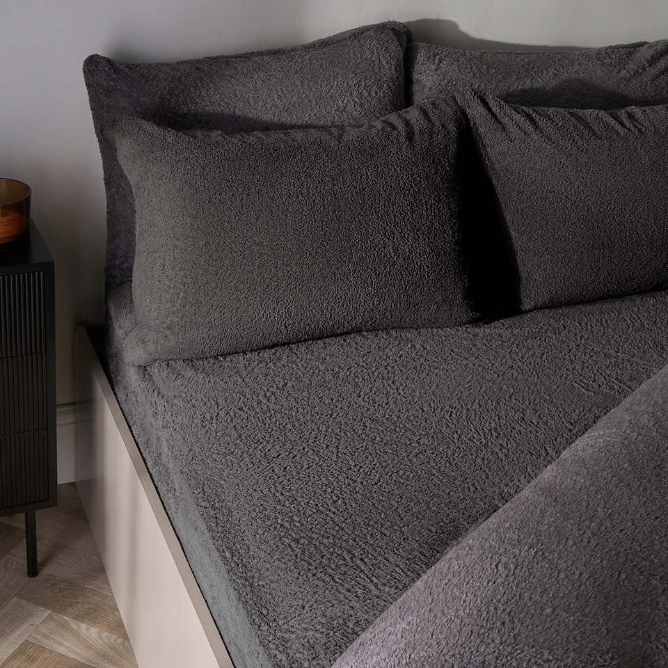 image 1 of OHS Teddy Fleece Thermal Fitted Bed Sheet