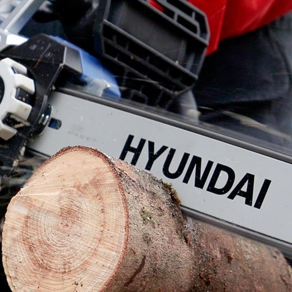 image 1 of Hyundai 14" 35cm Electric Chainsaw 1600W 230V | HYC1600E