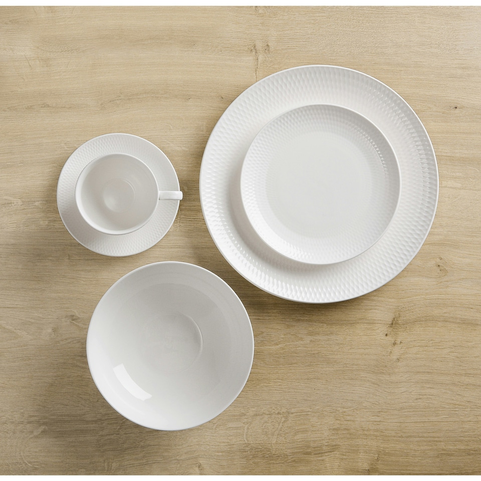 image 1 of Maxwell & Williams Dinner Set White Porcelain 16 Piece
