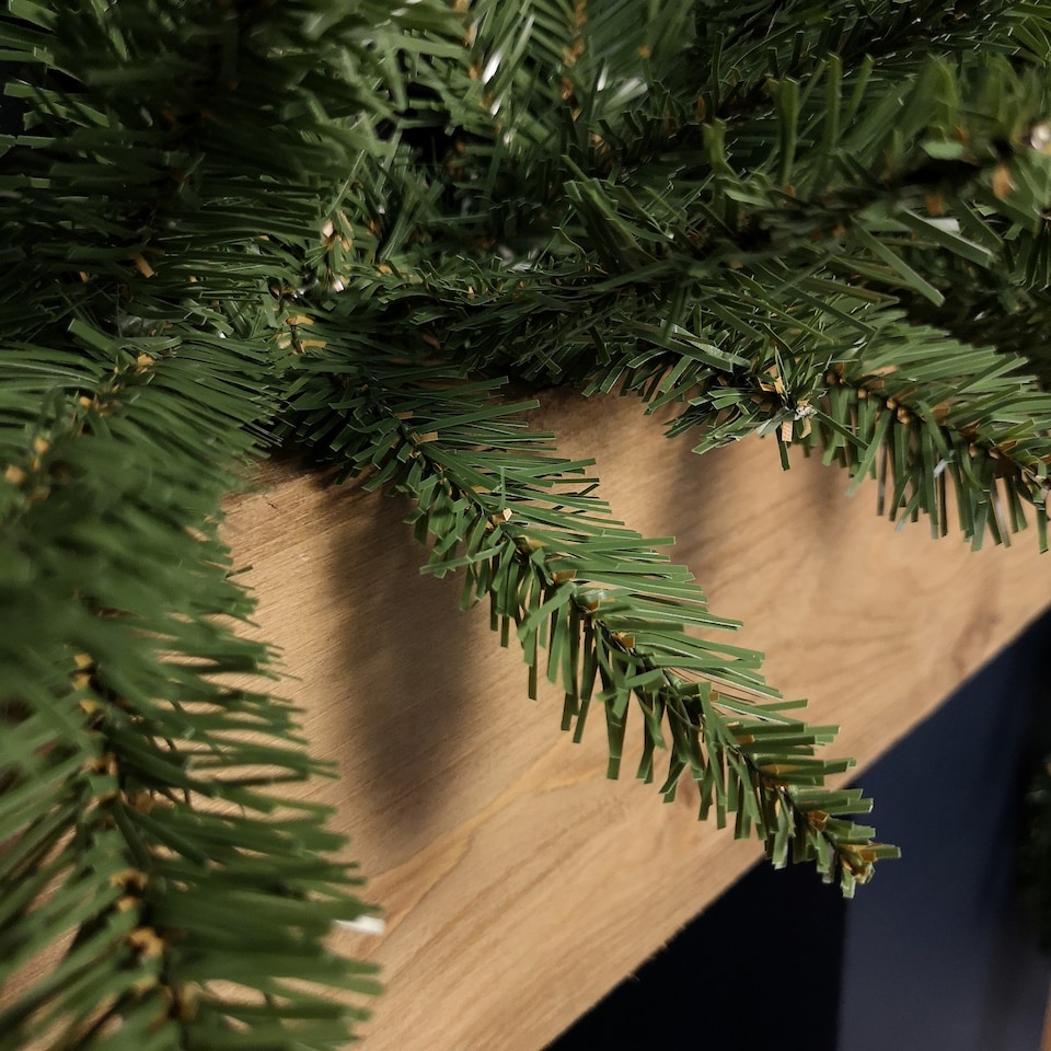 image 1 of 2.7m x 30cm Plain Green Christmas Garland with 260 Bullet Tips