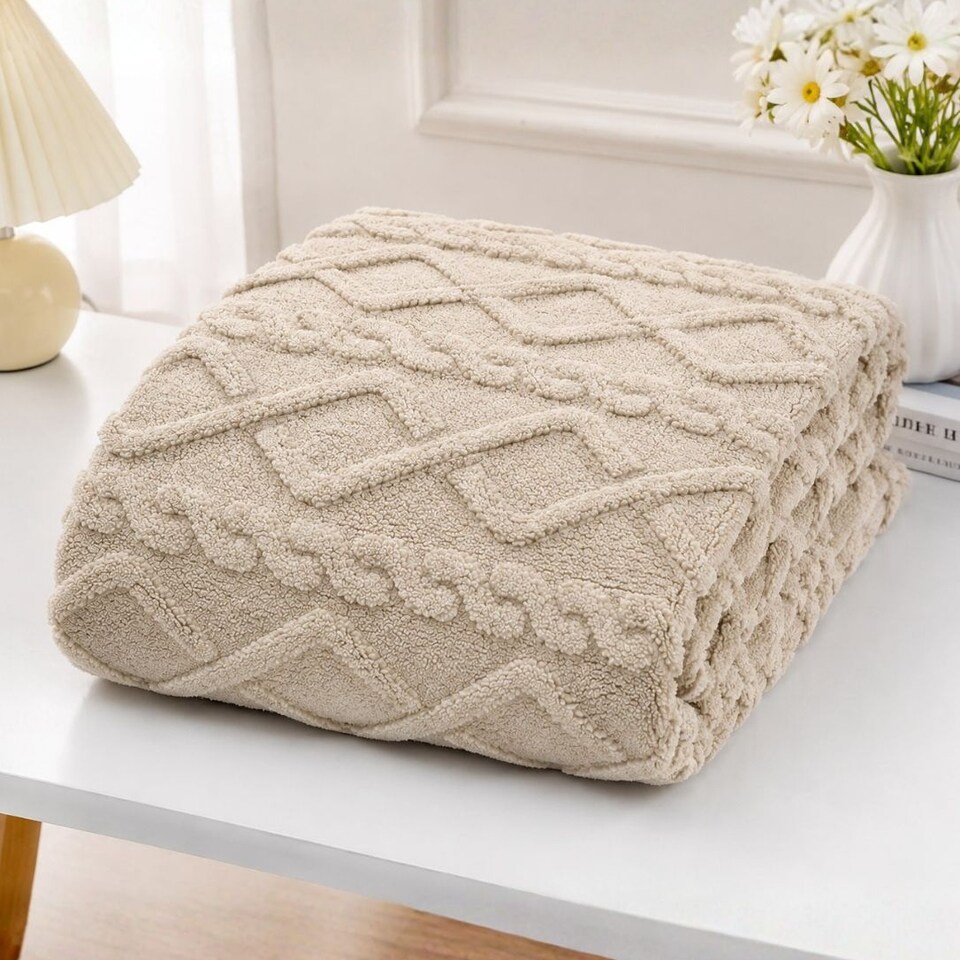 image 1 of Soft Cable Throw Blanket – Cosy Textured Home Decorative Warm Blanket 150 x 200cm