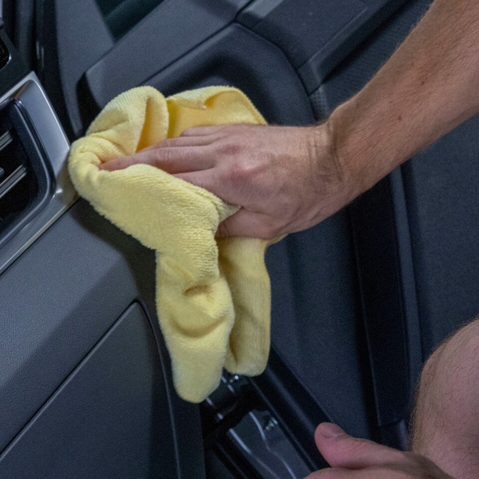 image 1 of Meguiar's Paint Dash & Glass Inside & Out Detailer G250224EU