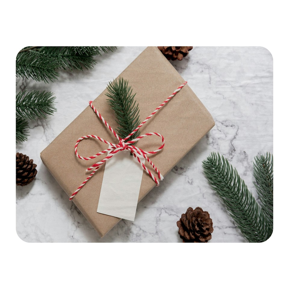 image 1 of Christmas gift box (blanket)