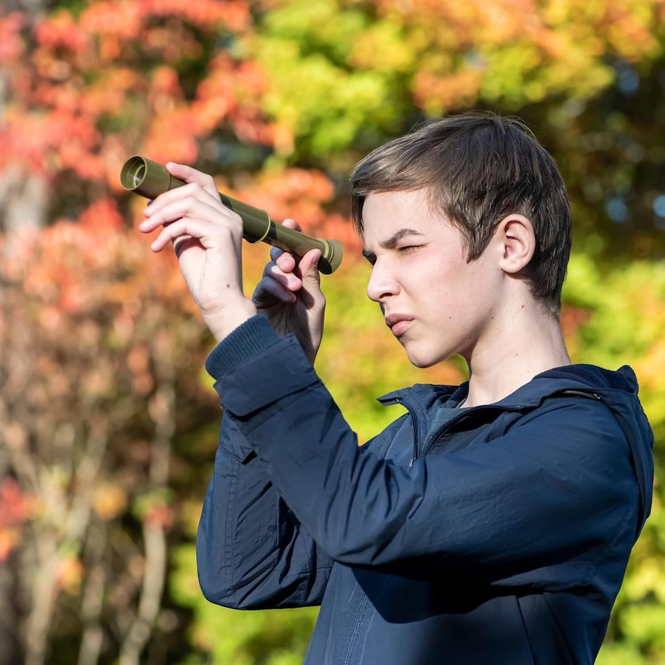 image 1 of Huckleberry Handheld Extendable 8x Mag Childrens Telescope