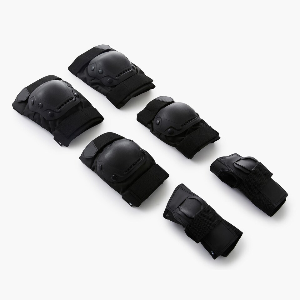 image 1 of Decathlon Adult 2 x 3-Piece Inline Skate Protection Set Fit500 - Black, Size S